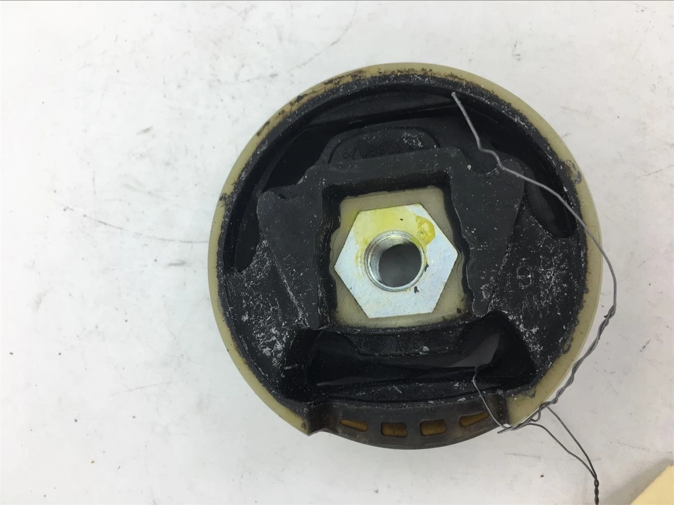 VW BEETLE A5 Engine Mounting Upper Bonded Rubber Bush 1K0199868R  1K0 199 868P A4925