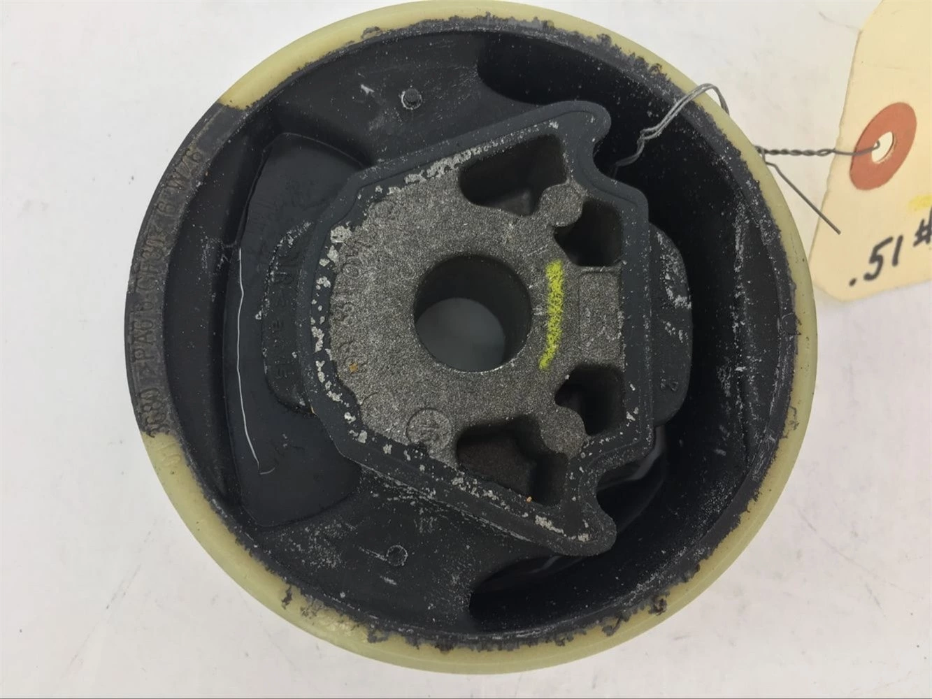 For Volkswagen Jetta 2012-2018 DEA A4926 Front Lower Engine Mount 1K0 199 867R 1K0 199 867 A