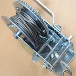 1BJY-HW-09S 2500lbs Hand Crank Winch with Hook and 10m 32ft Steel Cable, Fit for Boat, Trailer or ATV